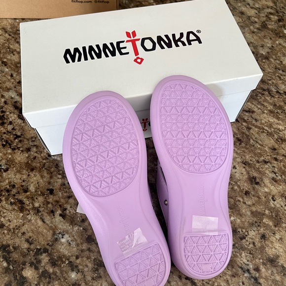 💜 Minnetonka summer sandals 💜 - Picture 4 of 5
